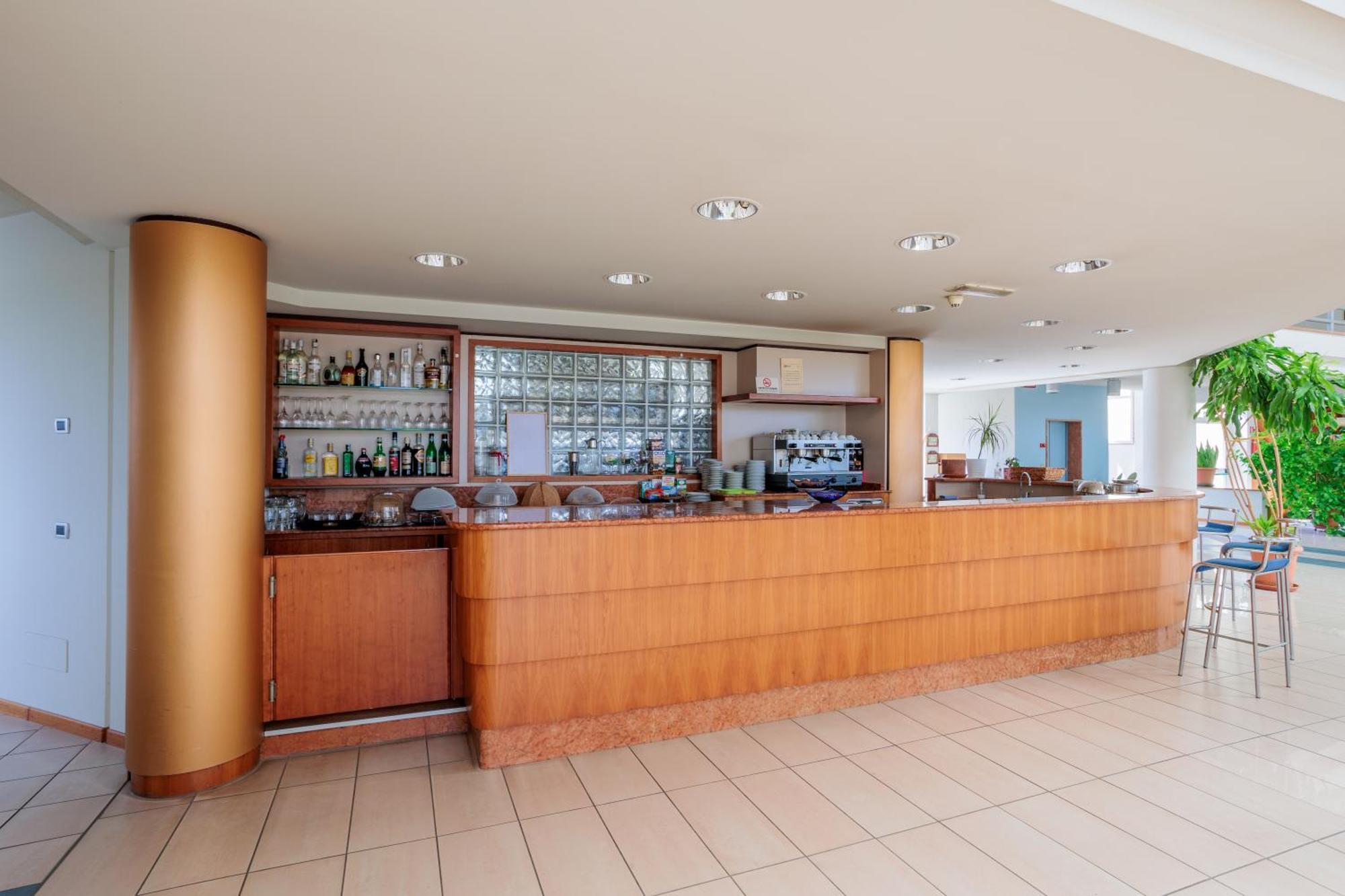 Eurhotel Fontevivo Buitenkant foto