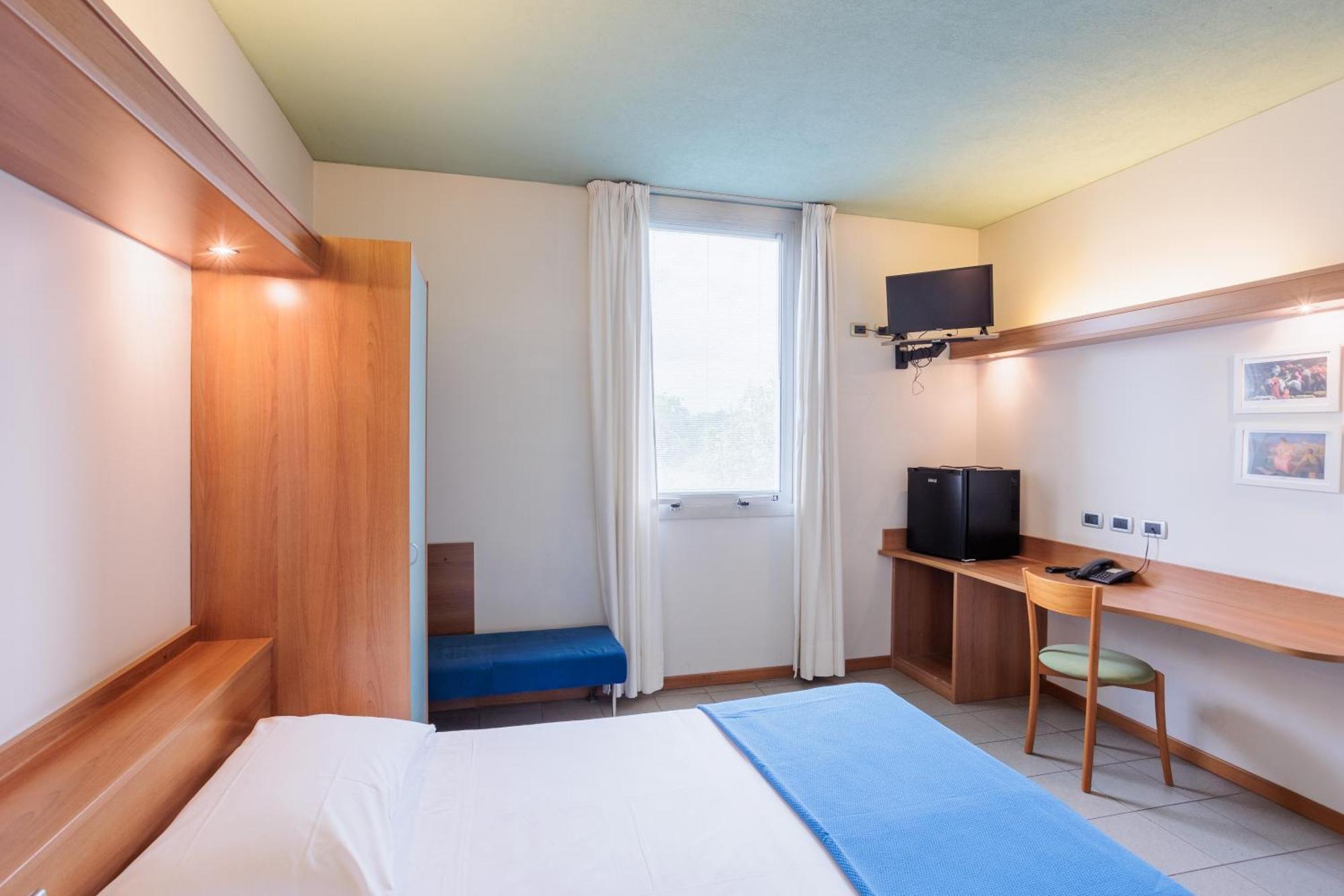 Eurhotel Fontevivo Buitenkant foto